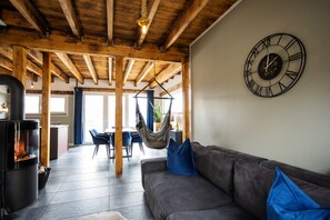 TV, fireplace, music library