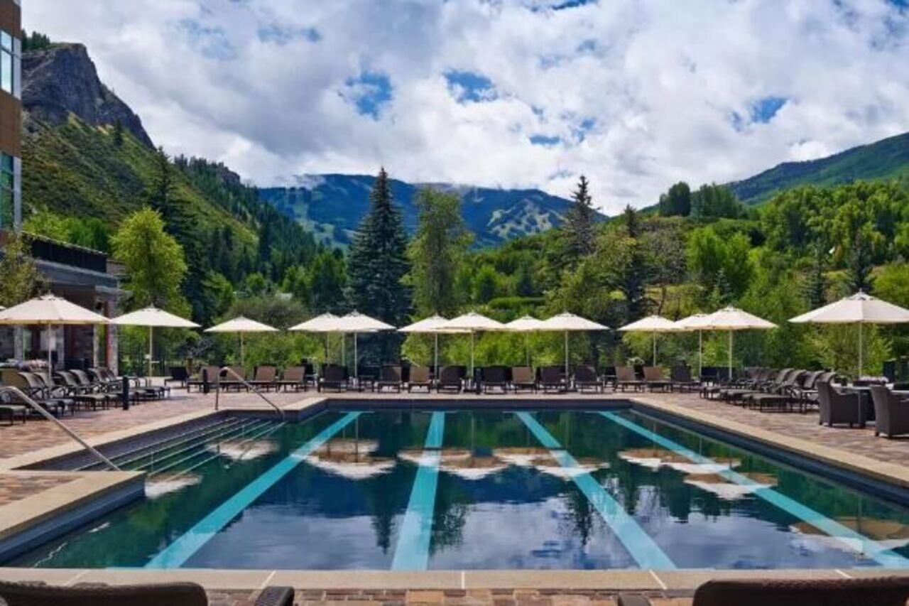 حمّام سباحة خارجي