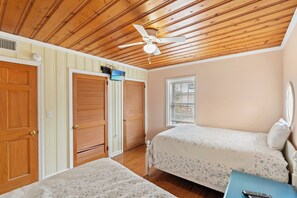 8 chambres, fer et planche à repasser, Wi-Fi