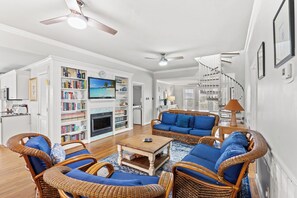 Télévision, cheminée