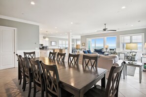 Interior - The Carlisle, Luxury Oceanfront Beach House with Amazing Views, Beautiful Pool Area with Hot Tub (North Myrtle Beach)