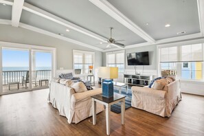 Fernseher, DVD-Player