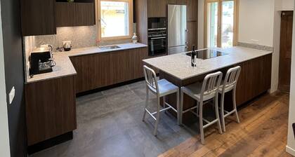 Maison Savoyarde des Années 30 Rénovation Récente