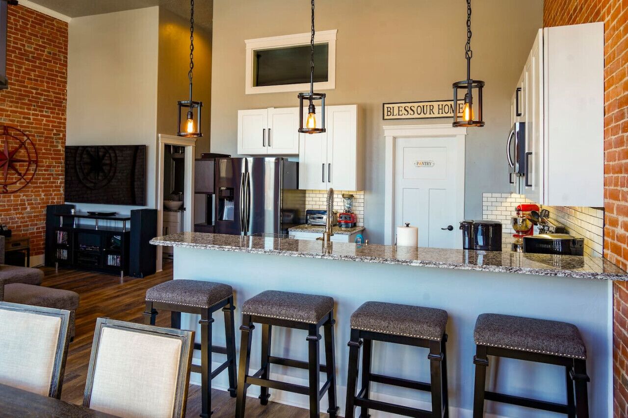 雪櫃、微波爐、焗爐、爐具