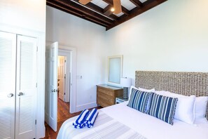 3 多间卧室、熨斗/熨衣板、WiFi、床单