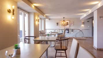 Área de estar no saguão