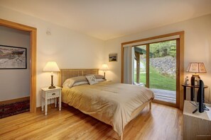 4 slaapkamers, een strijkplank/strijkijzer, wifi, beddengoed