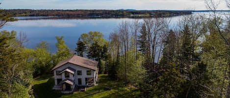 المنشأة من الخارج