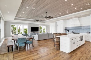 Interior - Pet-friendly boaters' paradise in Orange Beach (Orange Beach)