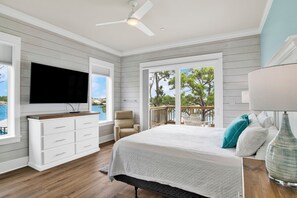 7 bedrooms, iron/ironing board, free WiFi, bed sheets