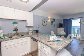 Fridge, microwave, oven, stovetop - Palace 602 (Myrtle Beach)