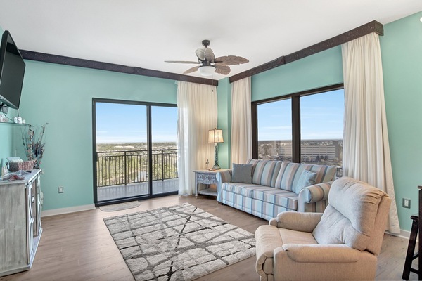 Come enjoy this brightly decorated unit, filled with natural light.