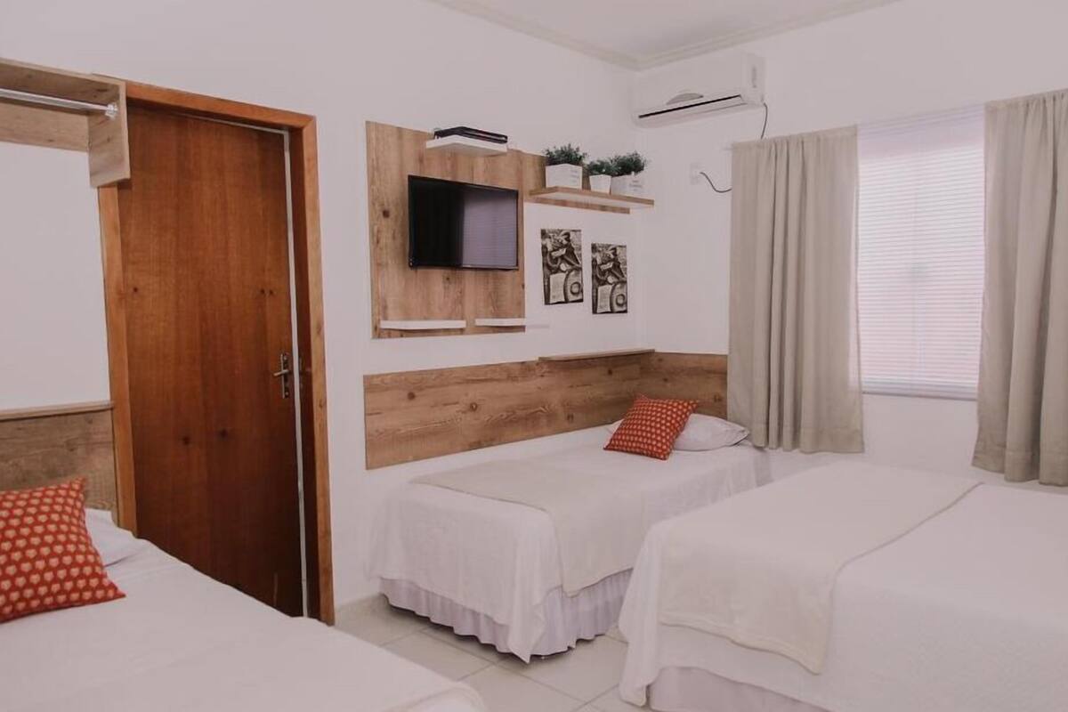 Comfort Room | 2 bedrooms, free WiFi