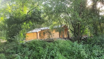Cabin | Ngoại thất