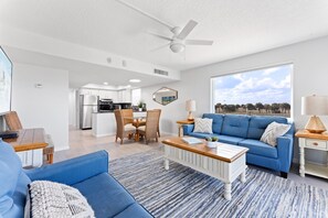TV - Satellite Beach Split-Level Condo with Direct Oceanfront Views & Heated Pool! 🏖️ (Satellite Beach)