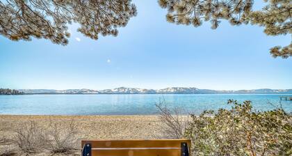 Perfect retreat perched near the slopes with two balconies & foosball, sleeps 4