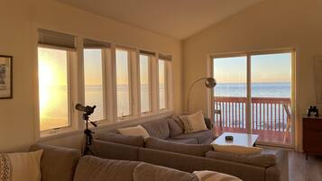 Smart TV, DVD player