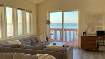 Smart TV, DVD player