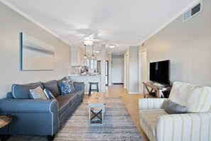 Smart-TV, DVD-Player, Bücher