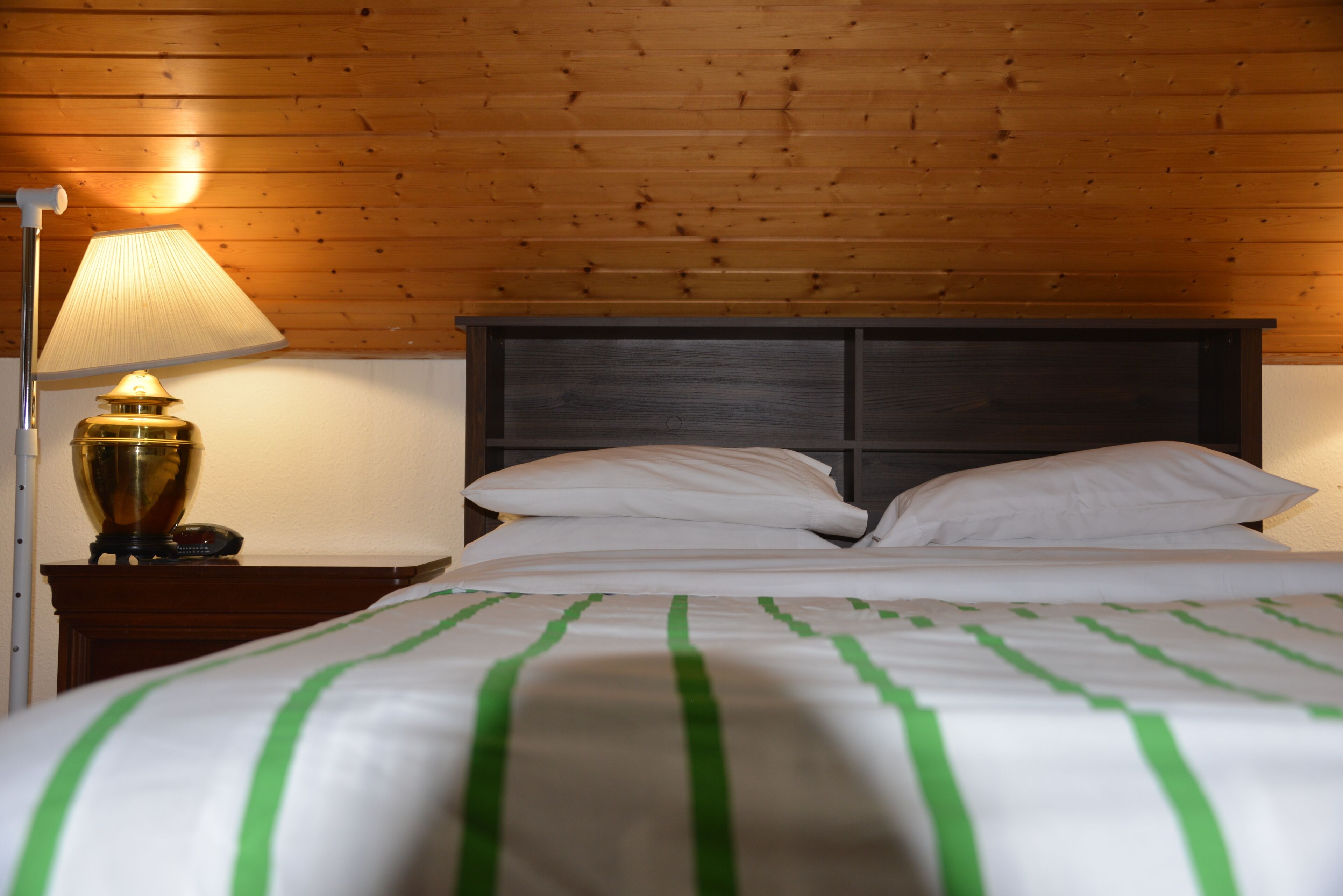 2 多间卧室、熨斗/熨衣板、WiFi、床单