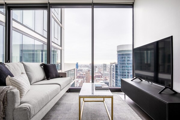 テレビ、ステレオ