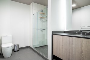 ヘアドライヤー、タオル