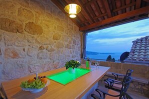 Outdoor dining - Luxury Panorama Villa Dia, Brsečine, Croatia (Brsečine)