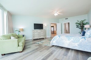 2 chambres, fer et planche à repasser, Wi-Fi gratuit, draps fournis