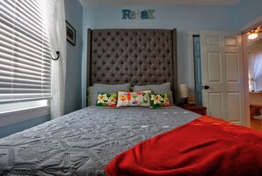 2 bedrooms, desk, iron/ironing board, free WiFi