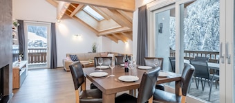 Luxury penthouse with 2 balconies