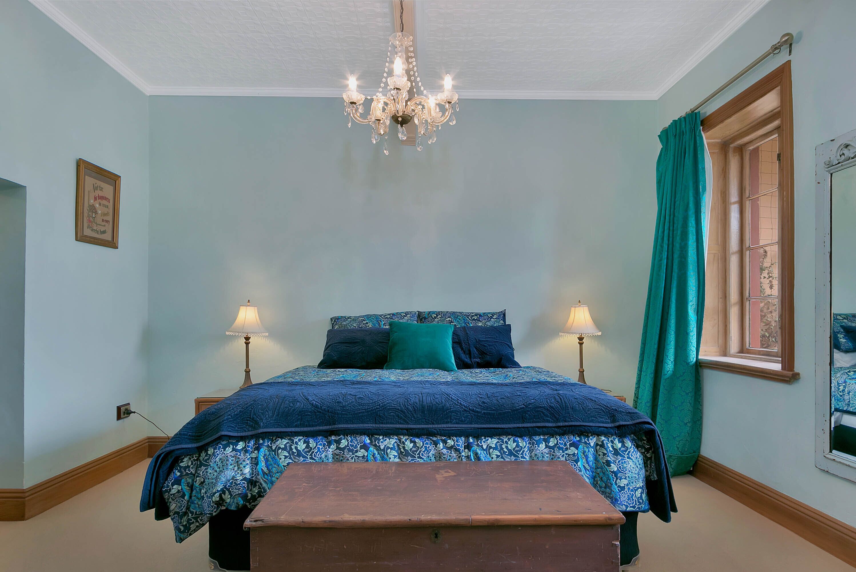 Lyndoch Grand Barossa Group Accommodation entire house Lyndoch village sleeps 14 — image 3