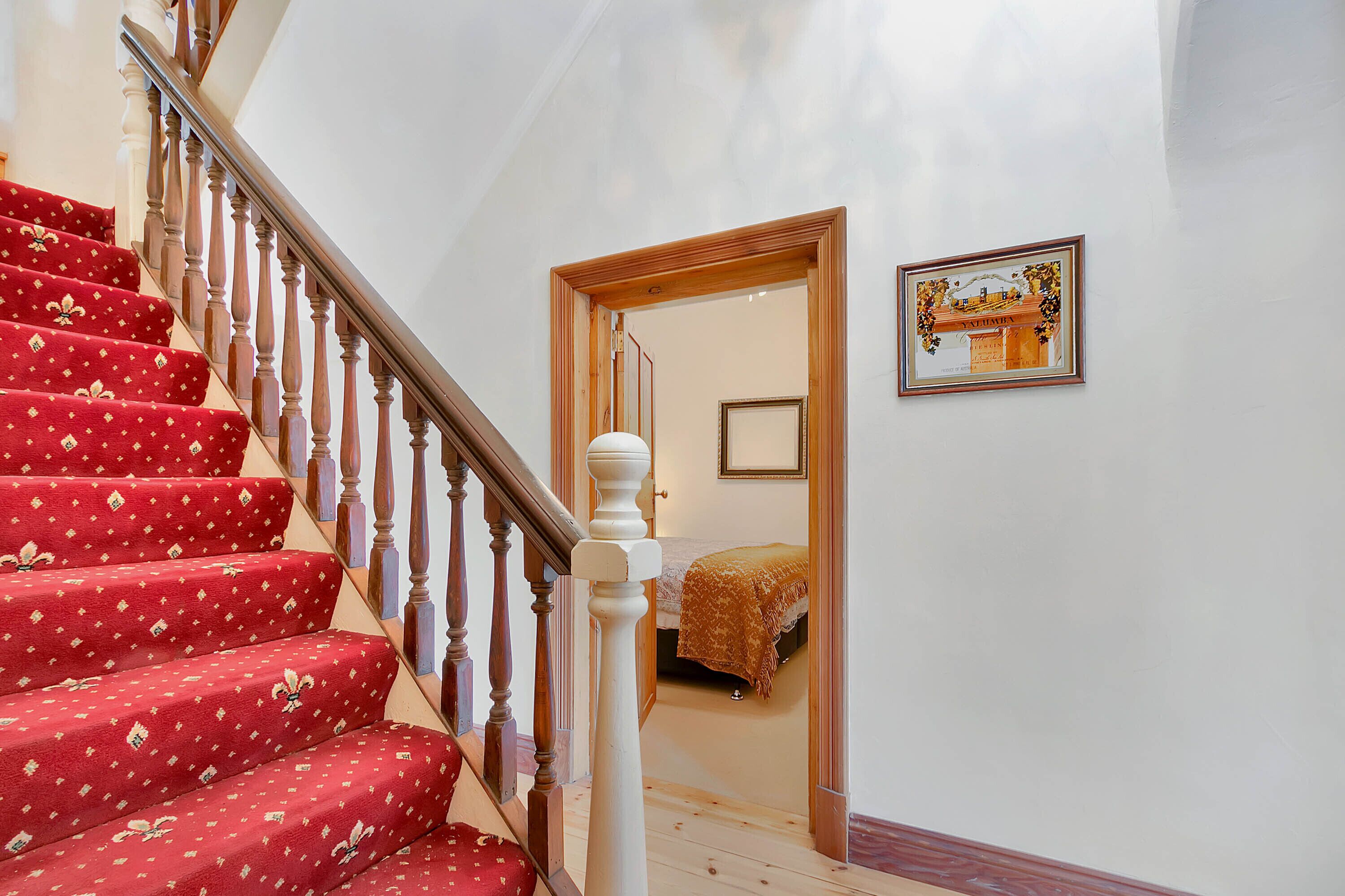 Lyndoch Grand Barossa Group Accommodation entire house Lyndoch village sleeps 14 — image 29