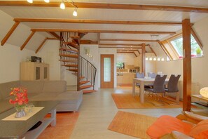 Fernseher, Kamin