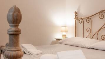 2 slaapkamers, een strijkplank/strijkijzer, wifi, beddengoed