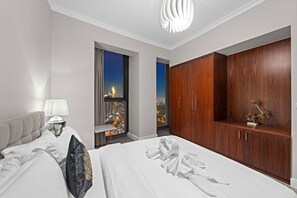 3 habitaciones, tabla de planchar con plancha, wifi y ropa de cama 