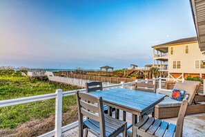 Outdoor dining - Newly Remodeled Ocean Front home on Ocean Isle (Ocean Isle Beach)