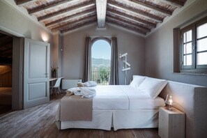 8 Schlafzimmer, Zimmersafe, Bügeleisen/Bügelbrett, Reisekinderbett