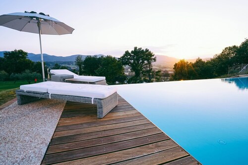 Villa in Reggello,Salzwasserpool,Klimaanlage,Sauna, Dorfnah,Wi-Fi,bis 18 Pers