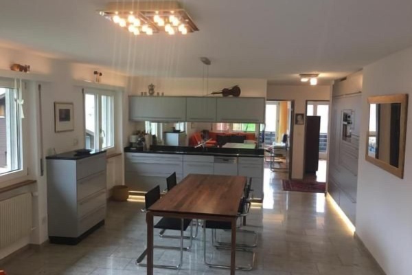 Living room/kitchen with extendable table