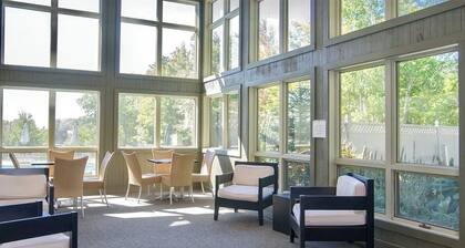 Walk to Ski Lifts with Perfect Location! 3 Bedroom Townhome plus Loft.