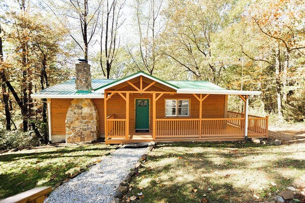 Exterior - Private Cabin Overlooking Hocking Hills (Rockbridge)