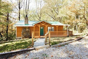 Exterior - Private Cabin Overlooking Hocking Hills (Rockbridge)