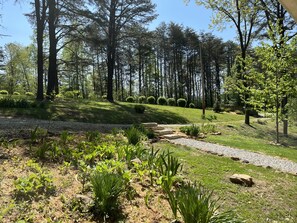 Property grounds - Private Cabin Overlooking Hocking Hills (Rockbridge)