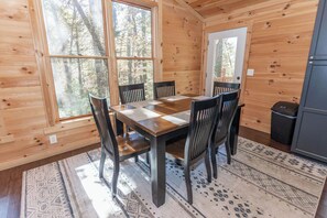 Dining - Private Cabin Overlooking Hocking Hills (Rockbridge)
