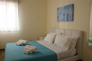 2 Schlafzimmer, Bügeleisen/Bügelbrett, Bettwäsche