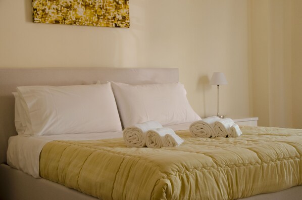 2 Schlafzimmer, Bügeleisen/Bügelbrett, Bettwäsche