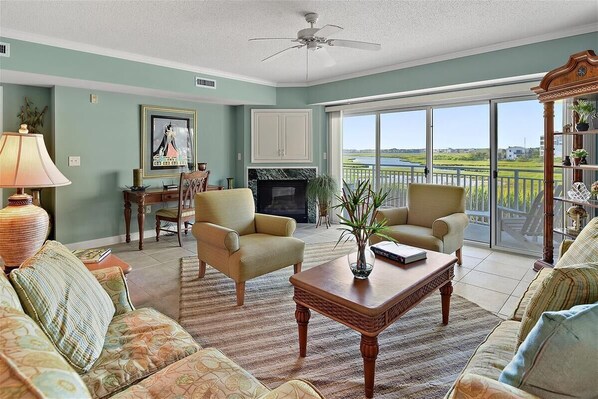 Fireplace, DVD player