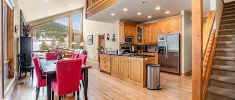 Townhome, 3 Bedrooms | Interior