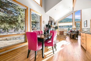 Townhome, 3 Bedrooms | Dining