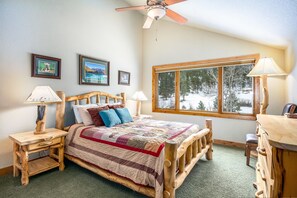 3 chambres, fer et planche à repasser, Wi-Fi gratuit, draps fournis